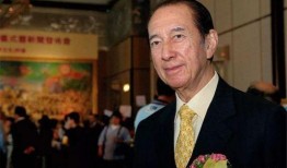 何鸿燊爆料记者是谁啊视频,独家视频曝光幕后真相