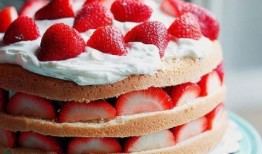 安琪拉草莓蛋糕冰淇淋最新爆料,口感升级，颜值爆表！”