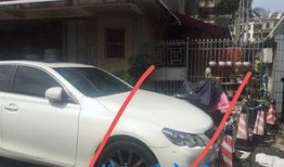 网友爆料逆向超车视频,惊险瞬间！网友曝光逆向超车惊魂一幕