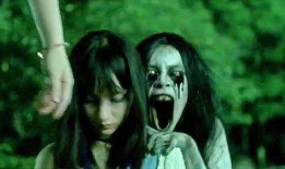 女鬼桥在线观看,惊悚悬疑，揭秘神秘古桥背后的恐怖传说