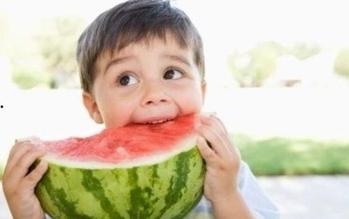 痛经音乐娱乐吃瓜酱,缓解疼痛的趣味疗法